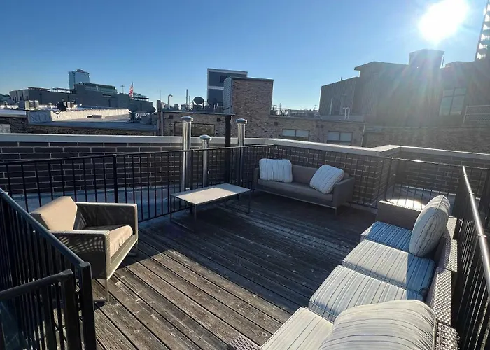 1 Garage Parking, Skyline Rooftop, Pingpong, Balcony *