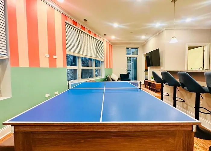 1 Garage Parking, Skyline Rooftop, Pingpong, Balcony Chicago