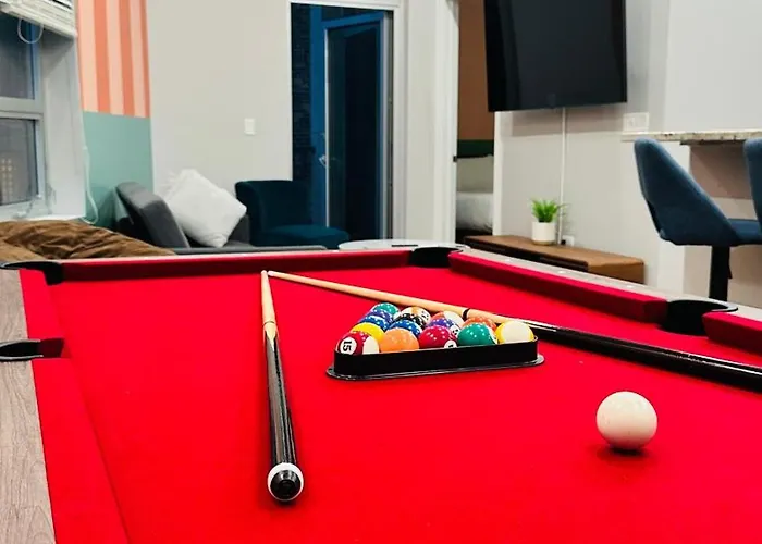 1 Garage Parking, Skyline Rooftop, Pingpong, Balcony *